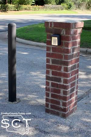 What the pole and pillar appeared like before being run over.