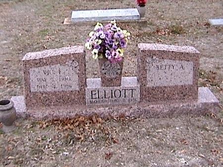 Elliott died in 1956 and is buried in Temple, Tx. (Courtesy Photo)