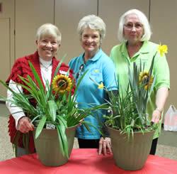 Door Prize Winners: (L to R) Linda Bordelon, Judy Matthews, and Shirley Owens